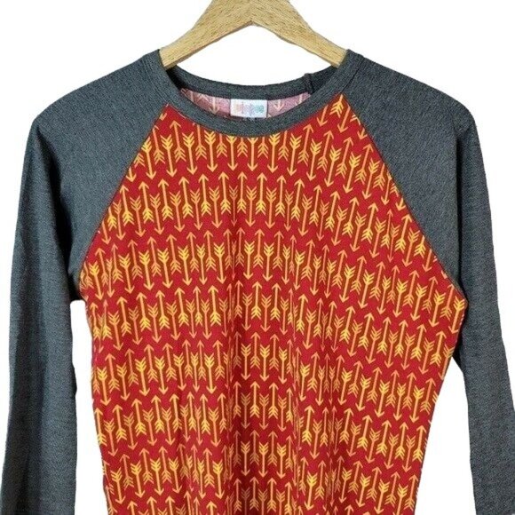 2/$15 LuLaRoe Randy Raglan Top Red Gray Small Crew Neck 3/4 Sleeve Design Arrows - Picture 2 of 6